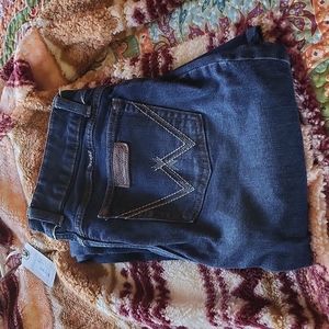 NWOT 9X34 WRANGLER BOOTCUT